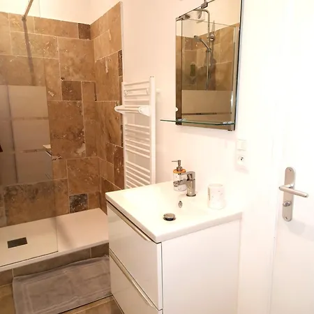 Les Bons Enfants 2 Lägenhet *