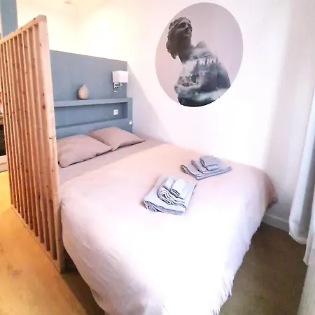 Les Bons Enfants 2 Apartment *
